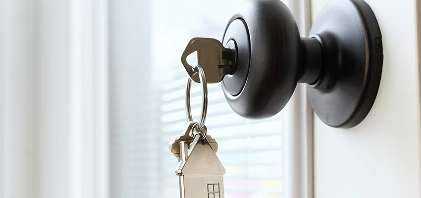 Bifold Door Knob Replacement in Rosemont, California